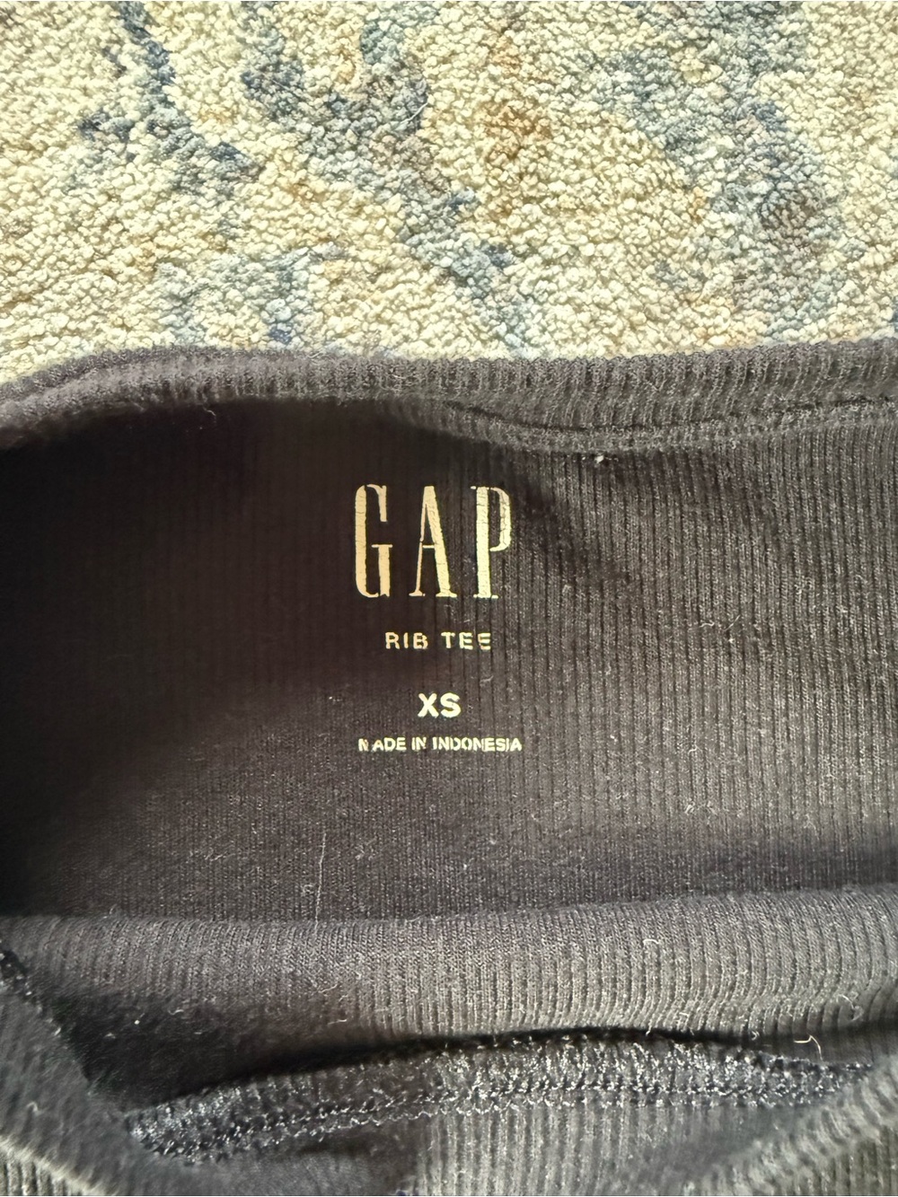 Gap Black Ribbed Tee - Picture 2 of 2